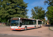 Wagen 409 am Busbahnhof in Oranienbaum.